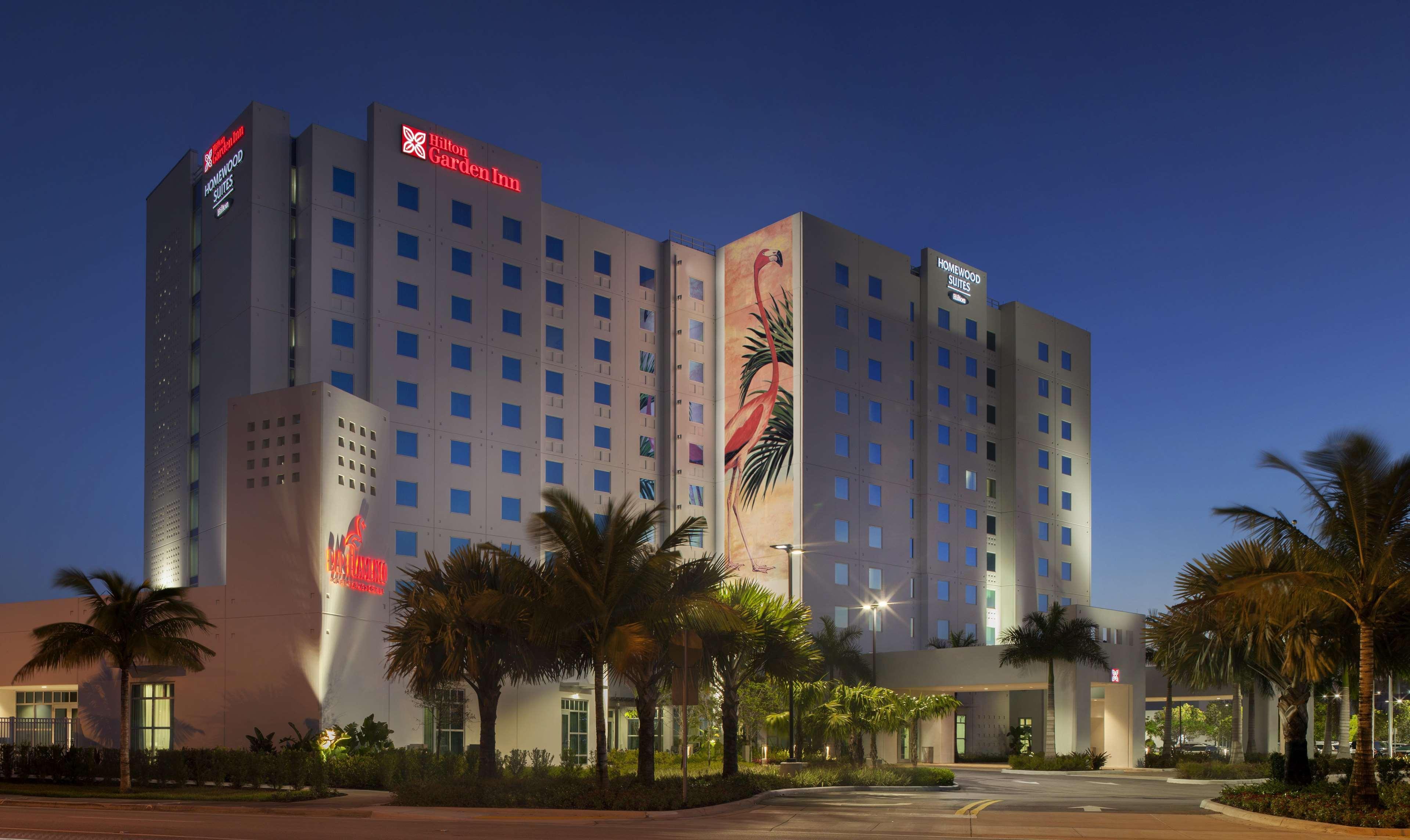 โฮมวูด สวีท บาย ฮิลตัน ไมอามี่ ดอลฟิน มอลล์ Hotel Sweetwater ภายนอก รูปภาพ