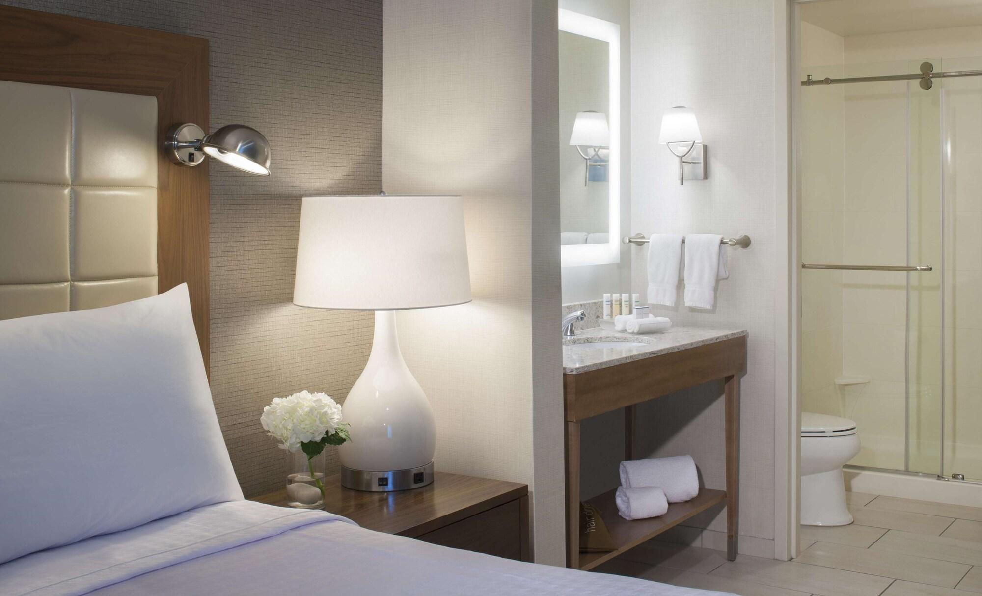 โฮมวูด สวีท บาย ฮิลตัน ไมอามี่ ดอลฟิน มอลล์ Hotel Sweetwater ภายนอก รูปภาพ