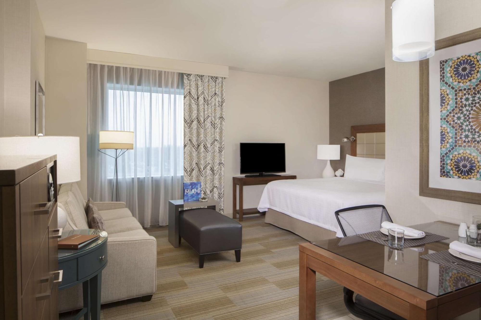 โฮมวูด สวีท บาย ฮิลตัน ไมอามี่ ดอลฟิน มอลล์ Hotel Sweetwater ภายนอก รูปภาพ